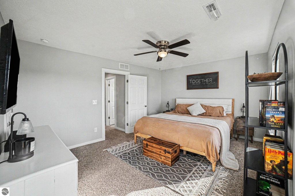 Image 15 of property listing at 158 Jade Court, Alma, MI 48801