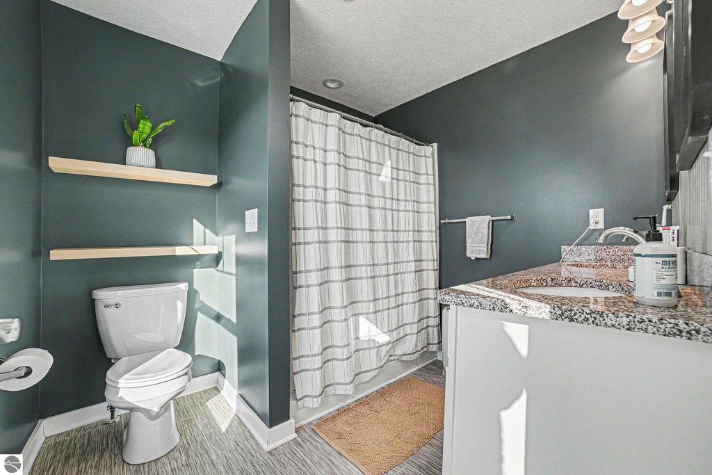 Image 18 of property listing at 158 Jade Court, Alma, MI 48801