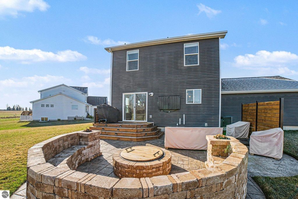 Image 29 of property listing at 158 Jade Court, Alma, MI 48801