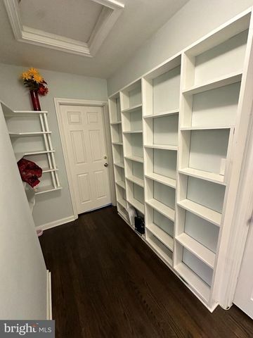 10006 GREEN FOREST DR, Hyattsville, MD 20783