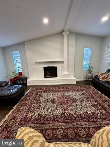 10006 GREEN FOREST DR, Hyattsville, MD 20783