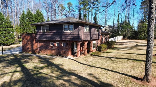 419 Forest Lane Dr, Gaffney, SC 29340