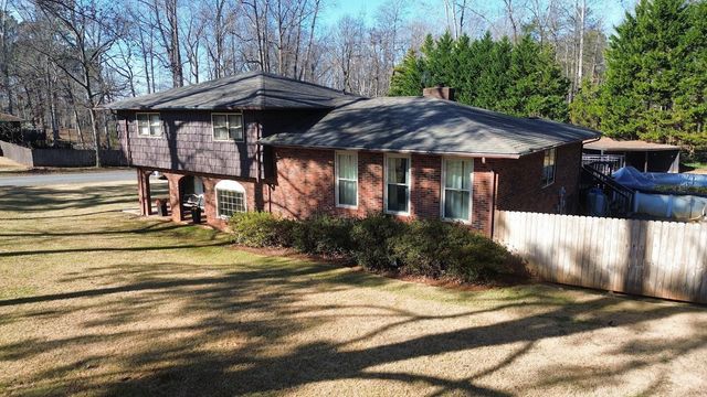 419 Forest Lane Dr, Gaffney, SC 29340