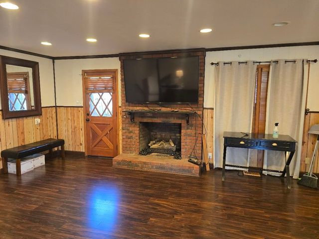 419 Forest Lane Dr, Gaffney, SC 29340