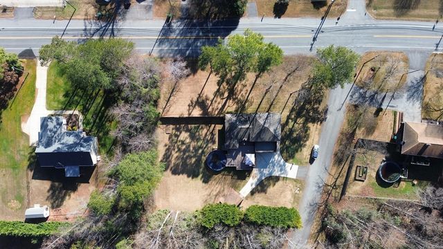 419 Forest Lane Dr, Gaffney, SC 29340