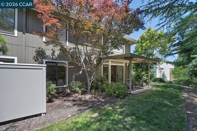 1316 Singingwood Ct 2, Walnut Creek, CA 94595