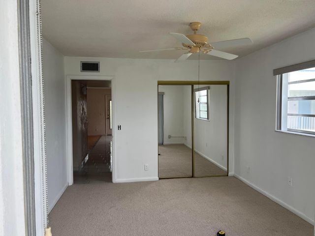 424 Saxony, Delray Beach, FL 33446