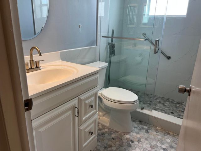 424 Saxony, Delray Beach, FL 33446