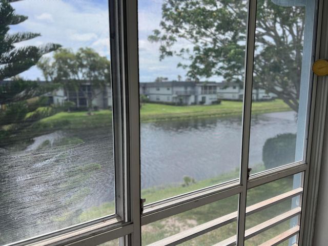 424 Saxony, Delray Beach, FL 33446