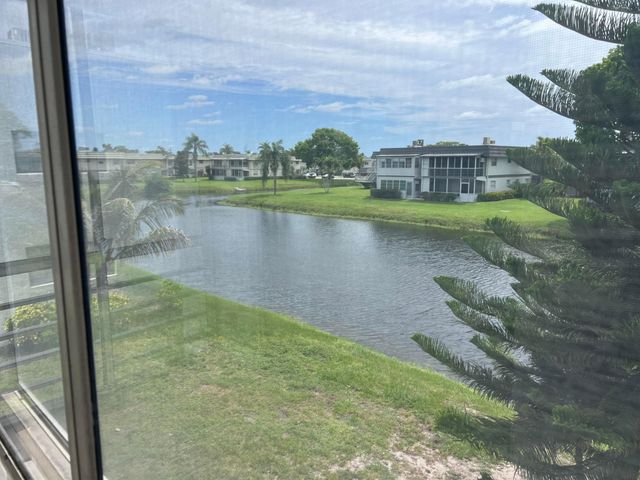 424 Saxony, Delray Beach, FL 33446