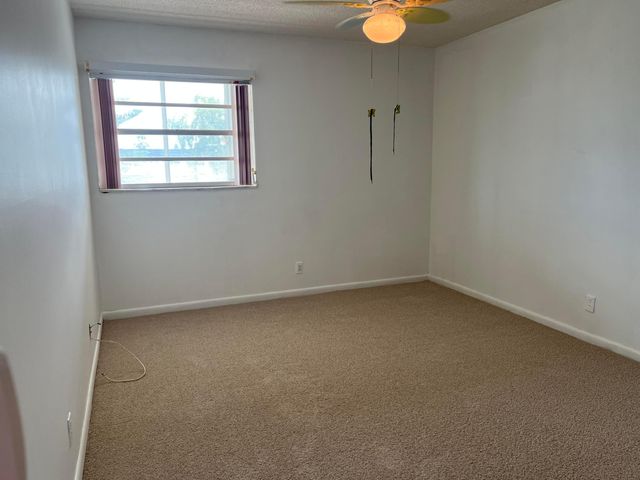 424 Saxony, Delray Beach, FL 33446