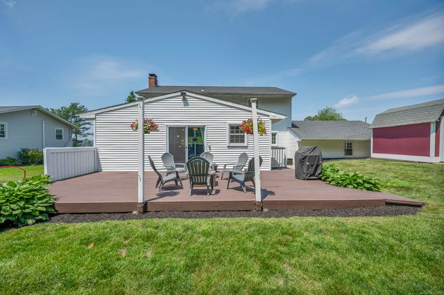 18 Holly Lane, Wallingford, CT 06492