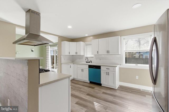 161 MOORING ROAD, Manahawkin, NJ 08050