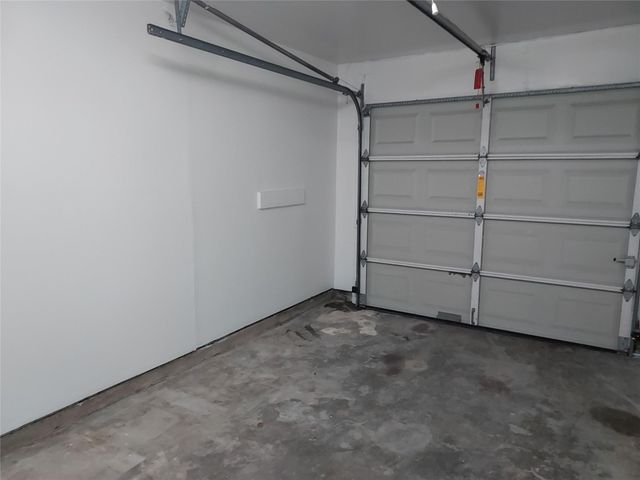 1008 Meadowlane Street, Angleton, TX 77515