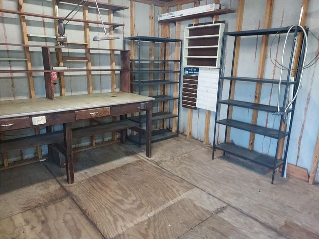 1008 Meadowlane Street, Angleton, TX 77515