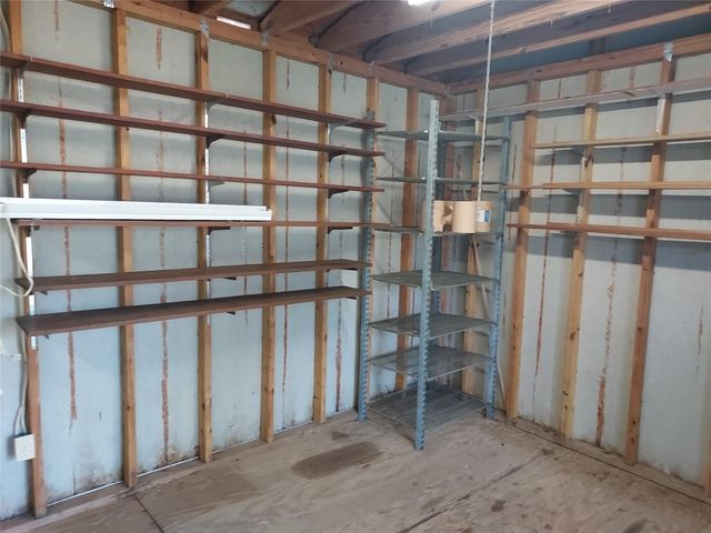 1008 Meadowlane Street, Angleton, TX 77515