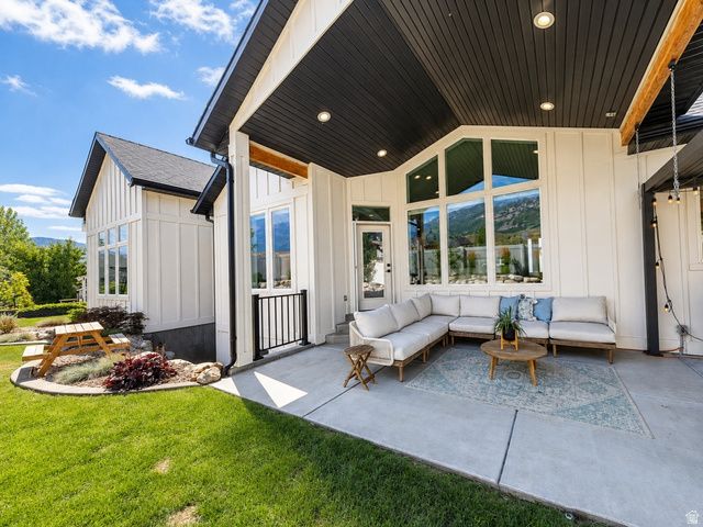 186 E 3900 N, North Ogden, UT 84414