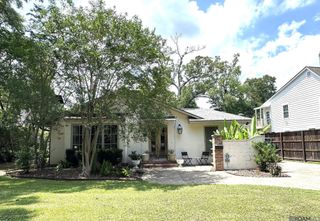 735 Dubois Dr, Baton Rouge, LA 70808