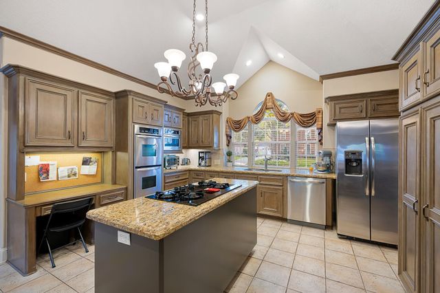 6010 Rapid Creek Court, Kingwood, TX 77345