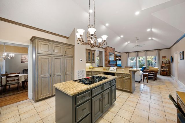 6010 Rapid Creek Court, Kingwood, TX 77345