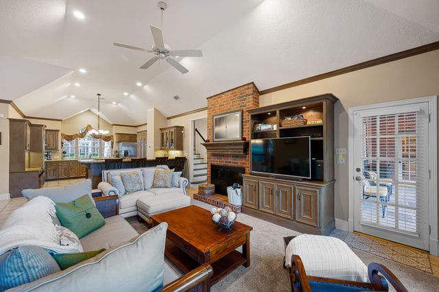 6010 Rapid Creek Court, Kingwood, TX 77345