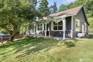 2863 Longhouse Lane, Clinton, WA 98236