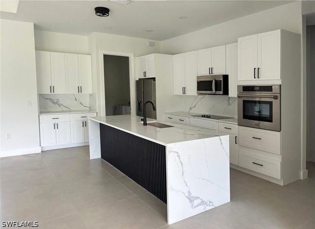 2936 NW 18th TER, Cape Coral, FL 33993