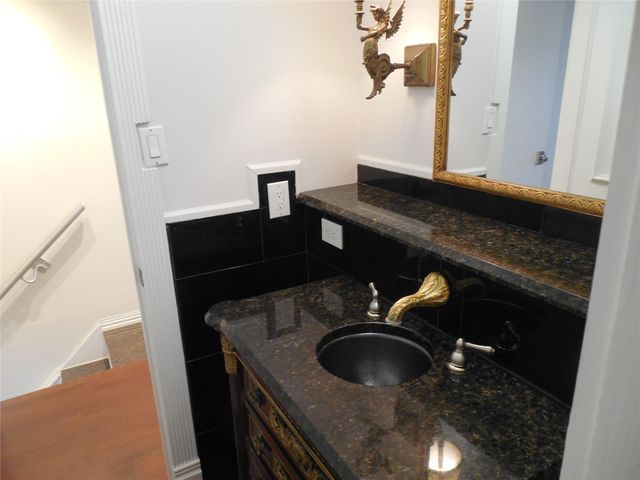 3501 Greystone DR 3501, Austin, TX 78731