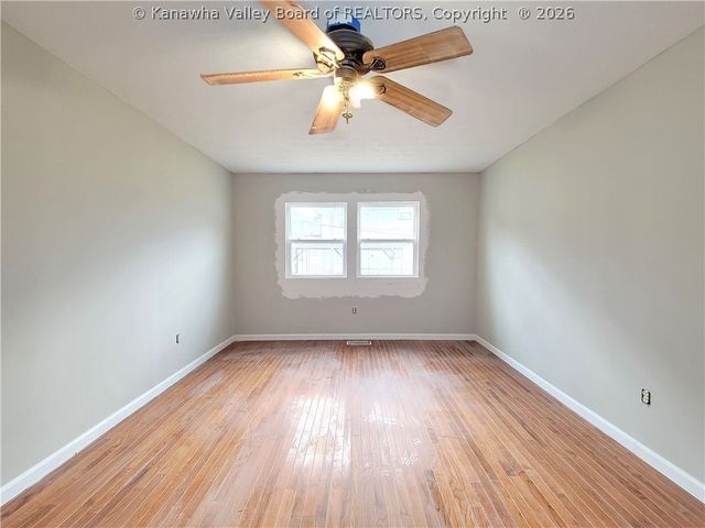 502 William Street, Cedar Grove, WV 25039