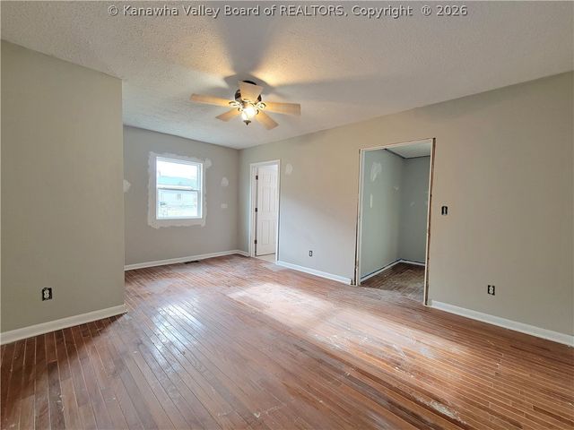 502 William Street, Cedar Grove, WV 25039