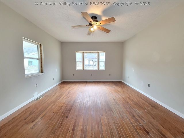 502 William Street, Cedar Grove, WV 25039