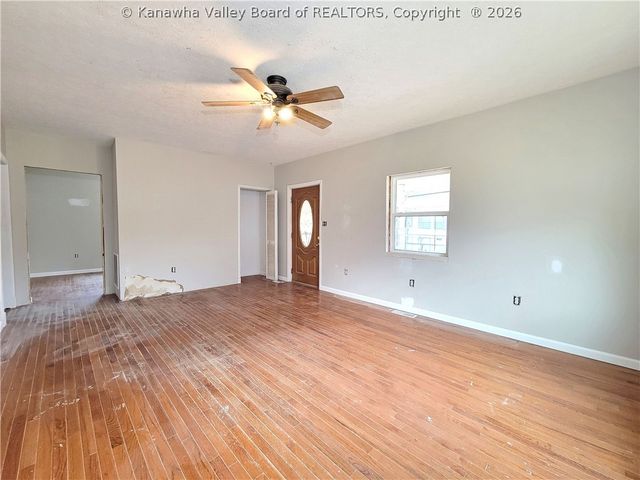 502 William Street, Cedar Grove, WV 25039