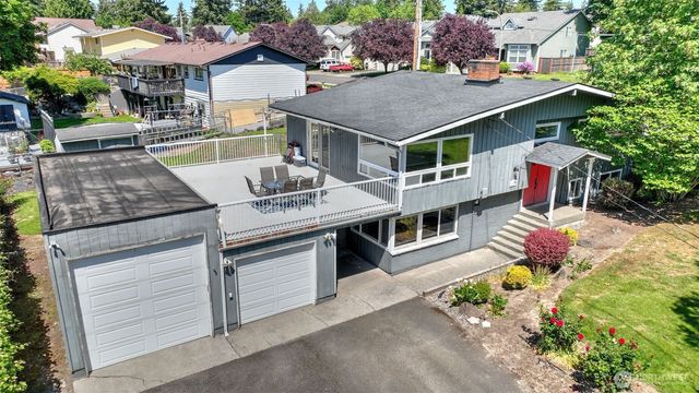 2200 NE 24th Street, Renton, WA 98056