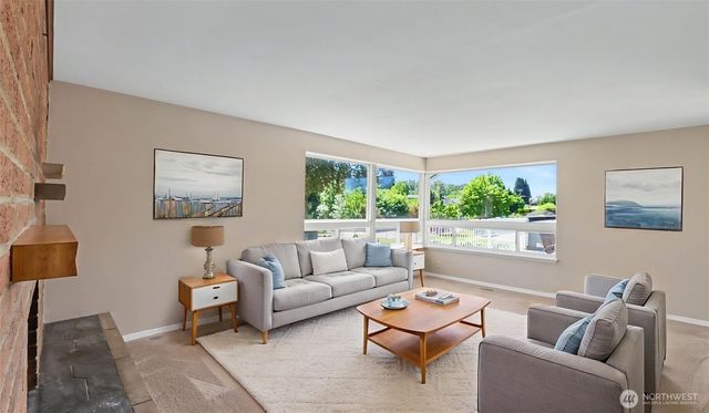 2200 NE 24th Street, Renton, WA 98056