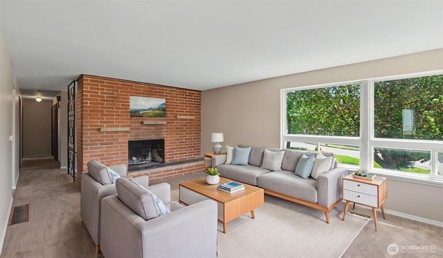 2200 NE 24th Street, Renton, WA 98056