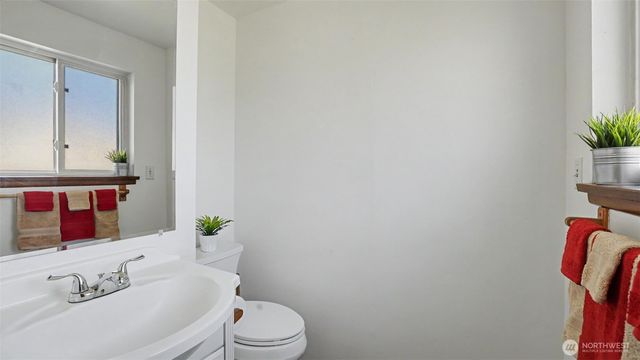 2200 NE 24th Street, Renton, WA 98056