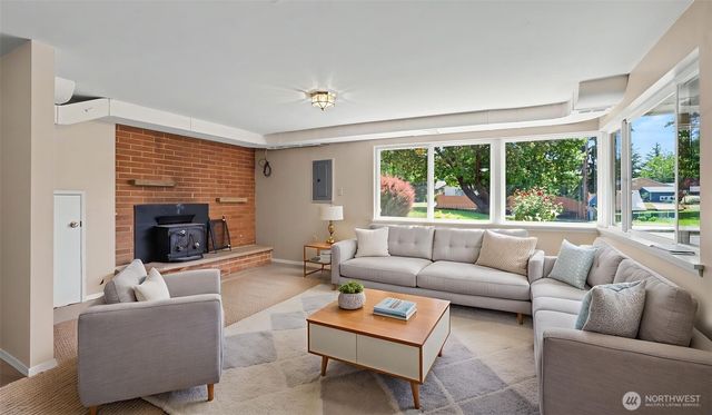 2200 NE 24th Street, Renton, WA 98056