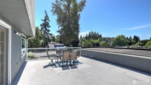 2200 NE 24th Street, Renton, WA 98056