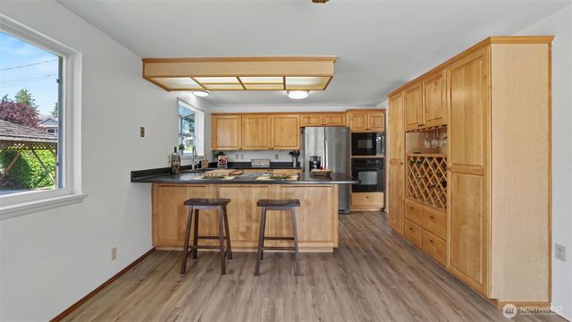 2200 NE 24th Street, Renton, WA 98056