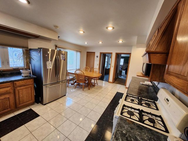 3015 S 35th STREET, Milwaukee, WI 53215