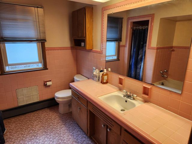 3015 S 35th STREET, Milwaukee, WI 53215