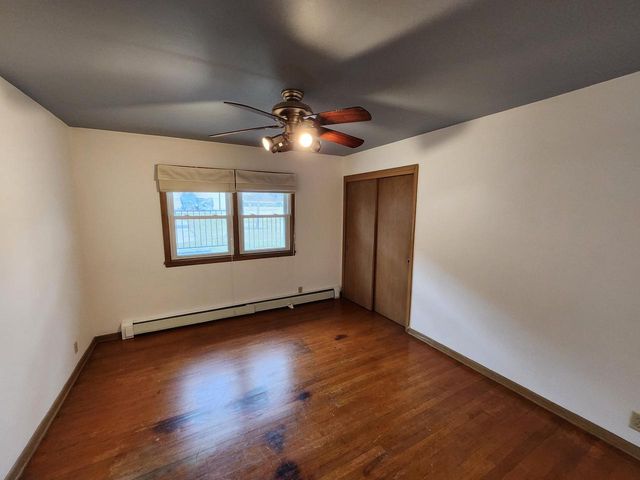 3015 S 35th STREET, Milwaukee, WI 53215