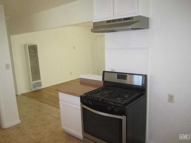 2612 S Chester Avenue, Bakersfield, CA 93304