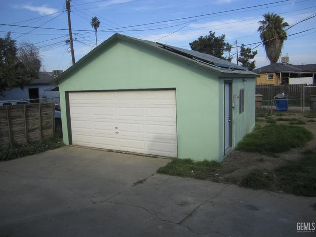 2612 S Chester Avenue, Bakersfield, CA 93304