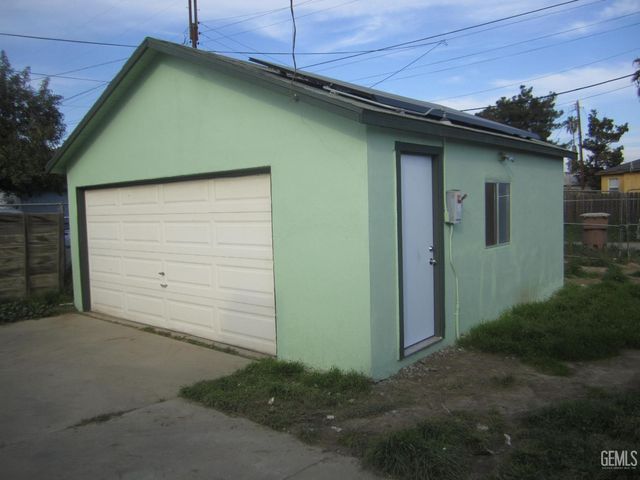 2612 S Chester Avenue, Bakersfield, CA 93304