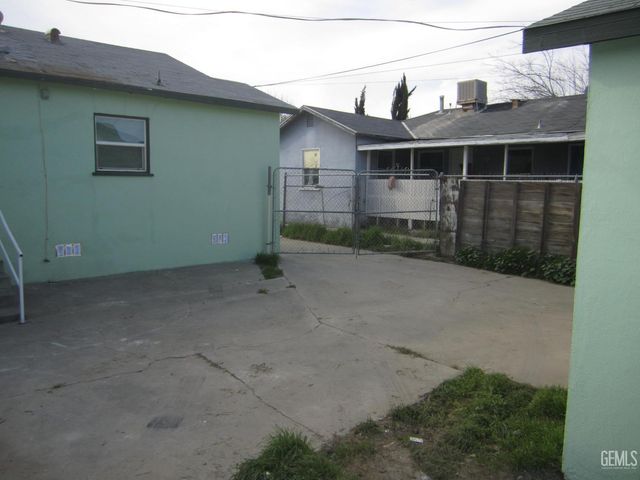 2612 S Chester Avenue, Bakersfield, CA 93304