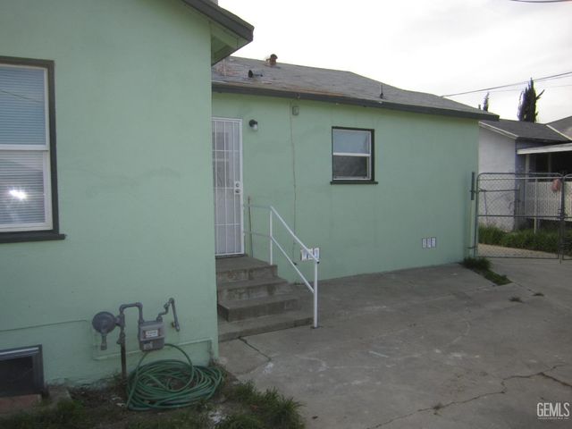 2612 S Chester Avenue, Bakersfield, CA 93304