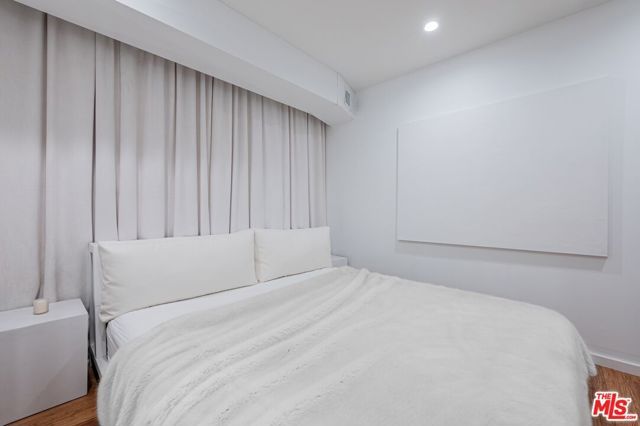 7062 Hawthorn Avenue A2, Los Angeles, CA 90028