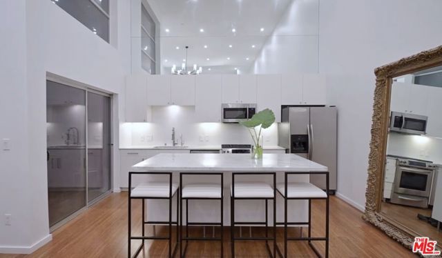 7062 Hawthorn Avenue A2, Los Angeles, CA 90028