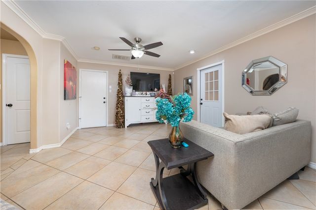 7032 Carmer Circ, Corpus Christi, TX 78413